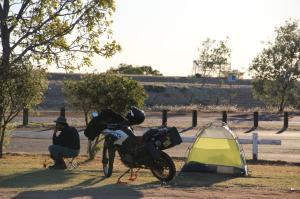 Go to Renner Springs Caravan Park, Renner Springs NT 