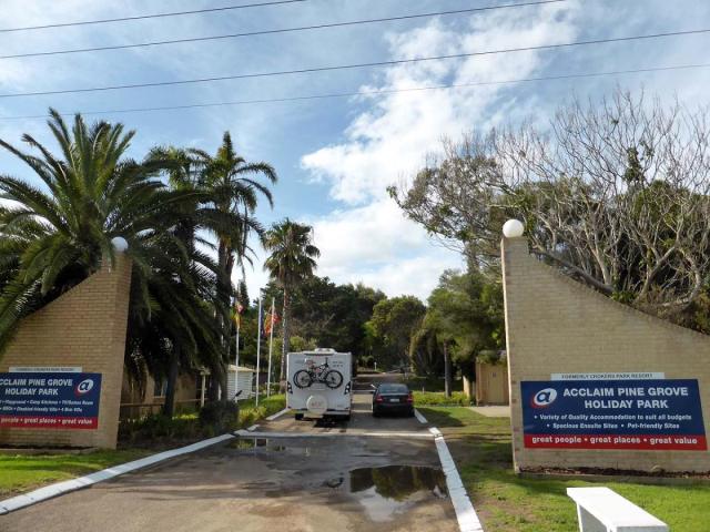 Pine Grove Holiday & Caravan Park