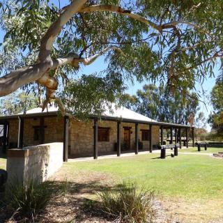 Cattlemans Bar & Grill