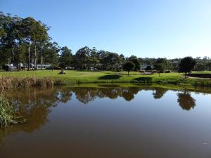 Go to Tallwoods Golf Course, Tallwoods Village NSW