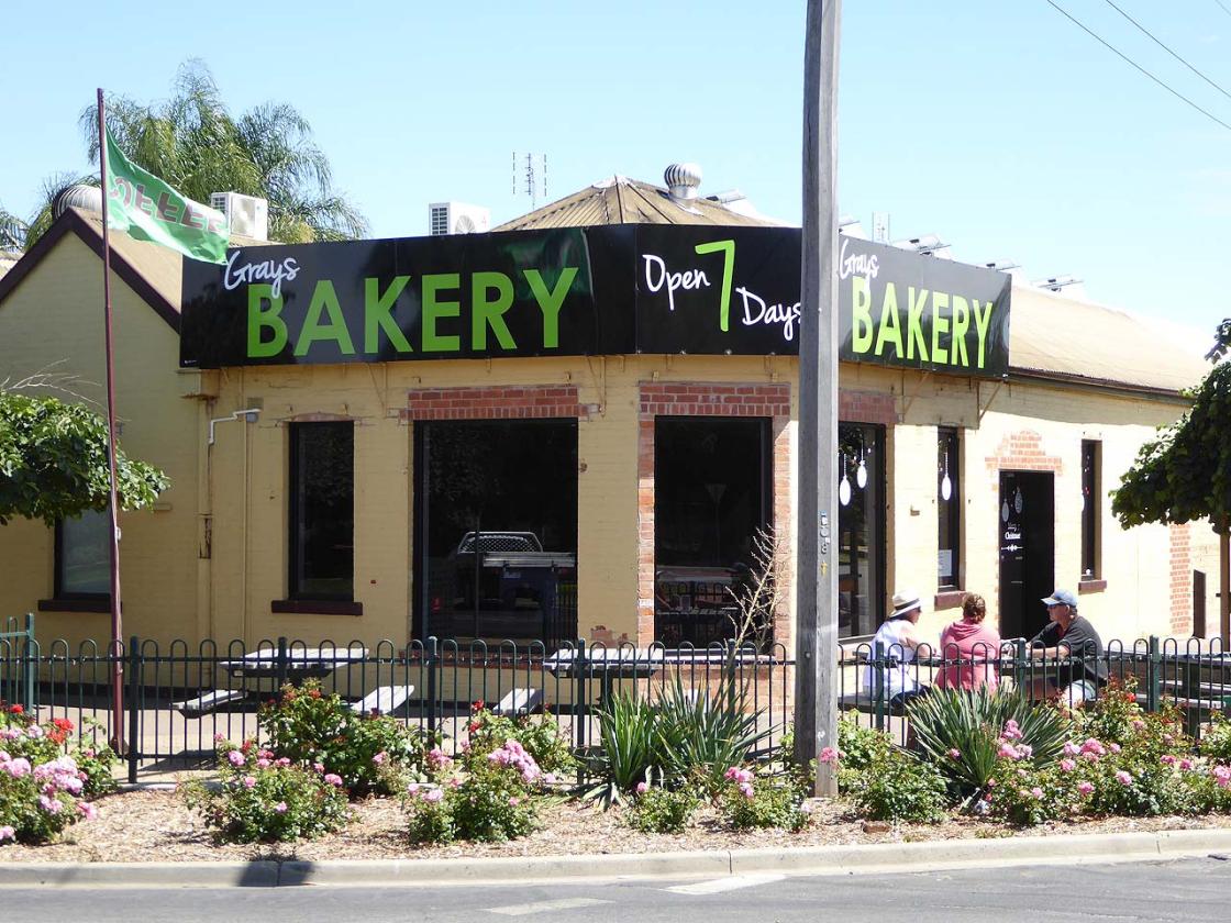 Grays Bakery, Kerang reviewed by RvTrips