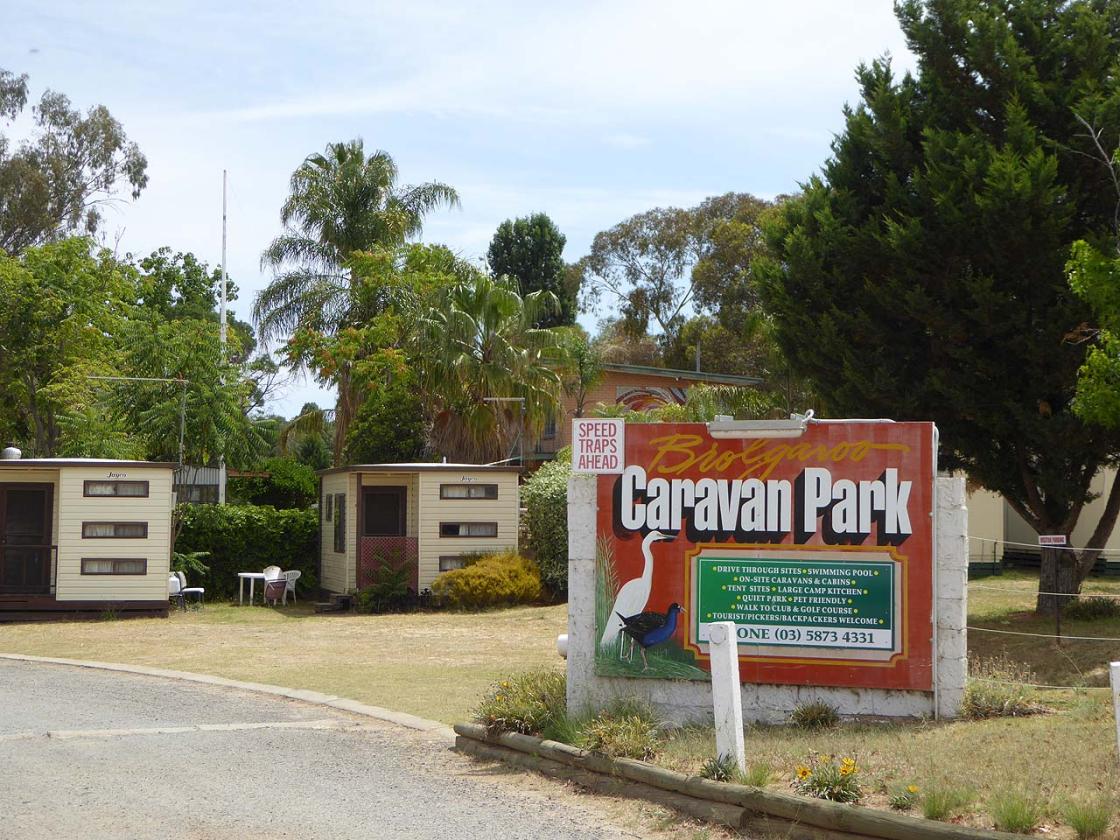 Brolgaroo Caravan Park, Barooga reviewed by RvTrips