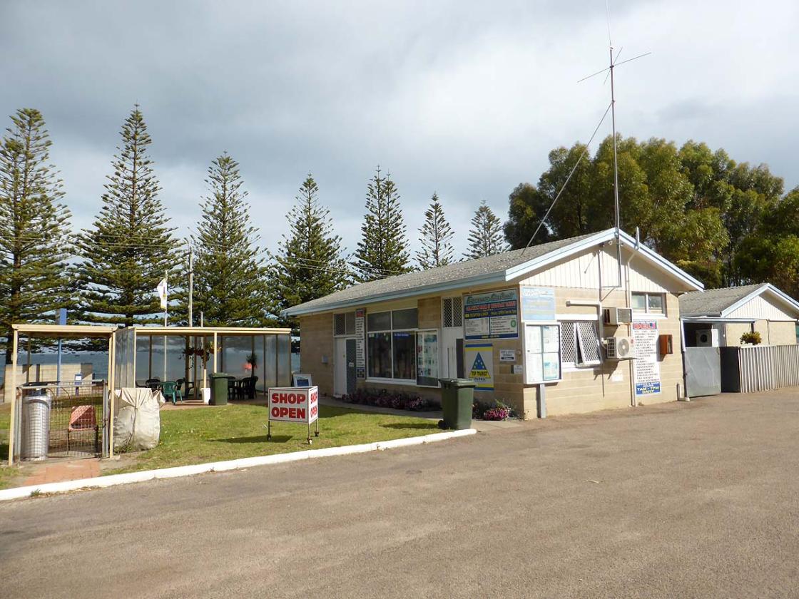 Esperance Seafront Caravan Park, Esperance reviewed by RvTrips Esperance Seafront Caravan Park, Esperance reviewed by RvTrips