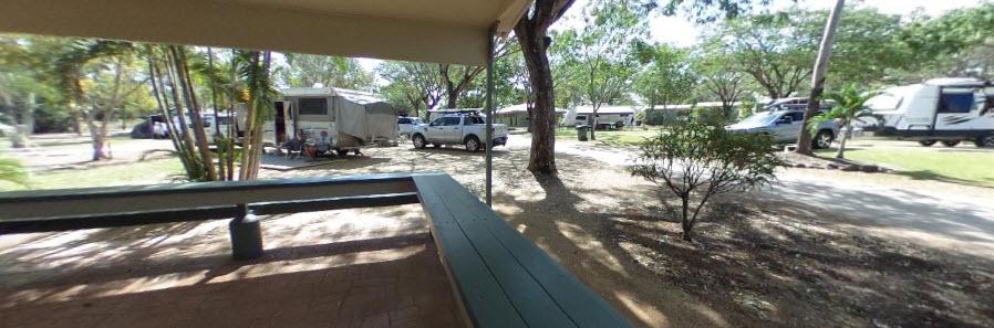 Aussie Outback Oasis Cabin and Van Village