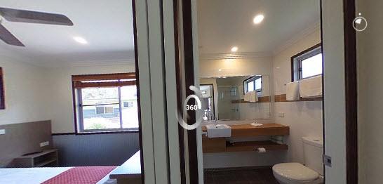 Luxury Saltwater Retreat