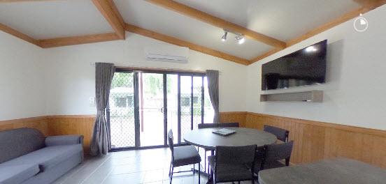 Three-bedroom Deluxe Cabin