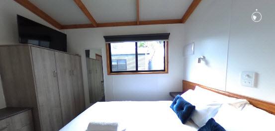 Three-bedroom Deluxe Cabin