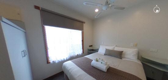 2 Bedroom Cedar Holiday Cabin