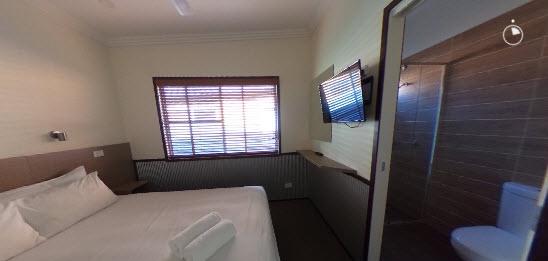 Brand New 3 Bedroom Designer Freshwater Villa