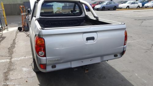This is Actual photo of  fits 2009~ 2015 Mitsubishi triton