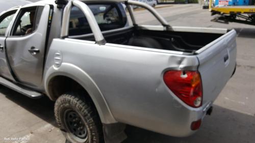 This is Actual photo of  fits 2009~ 2015 Mitsubishi triton