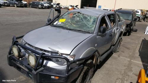 This is Actual photo of  fits 2009~ 2015 Mitsubishi triton