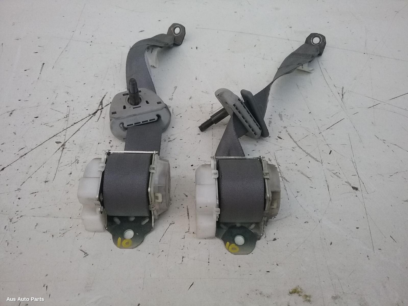 Hilux Seat Belt Stalk 2005-2011 rh rear,seat belt only,dual cab,light grey,03/05-06/11 00001421 #26911