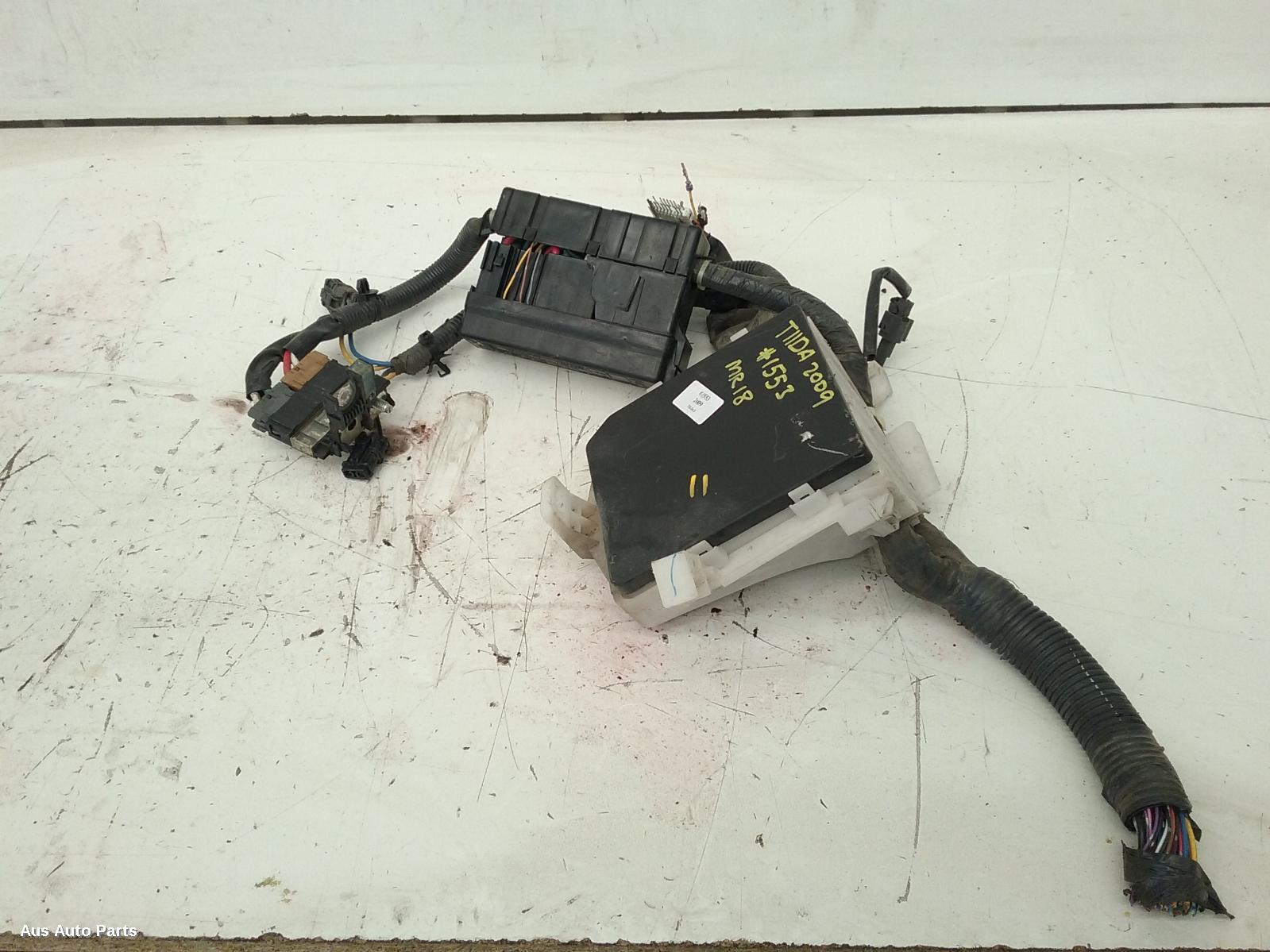 27512, Used fuse box for 2009 tiida engine bay, c11, 09/0411/12