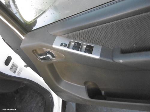 This is Actual photo of  fits 2005~ 2015 Nissan navara