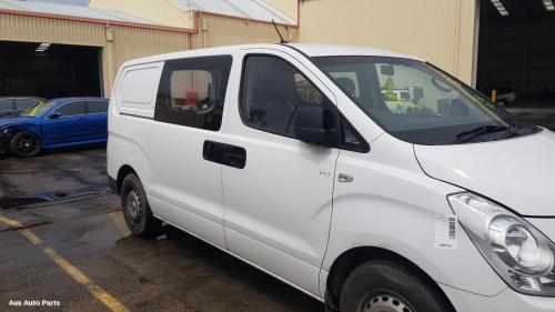 quarter door glass front right