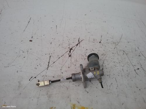 clutch master cylinder
