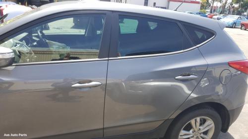 side glass rear left