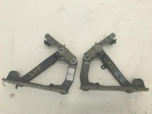 bonnet hinge/strut