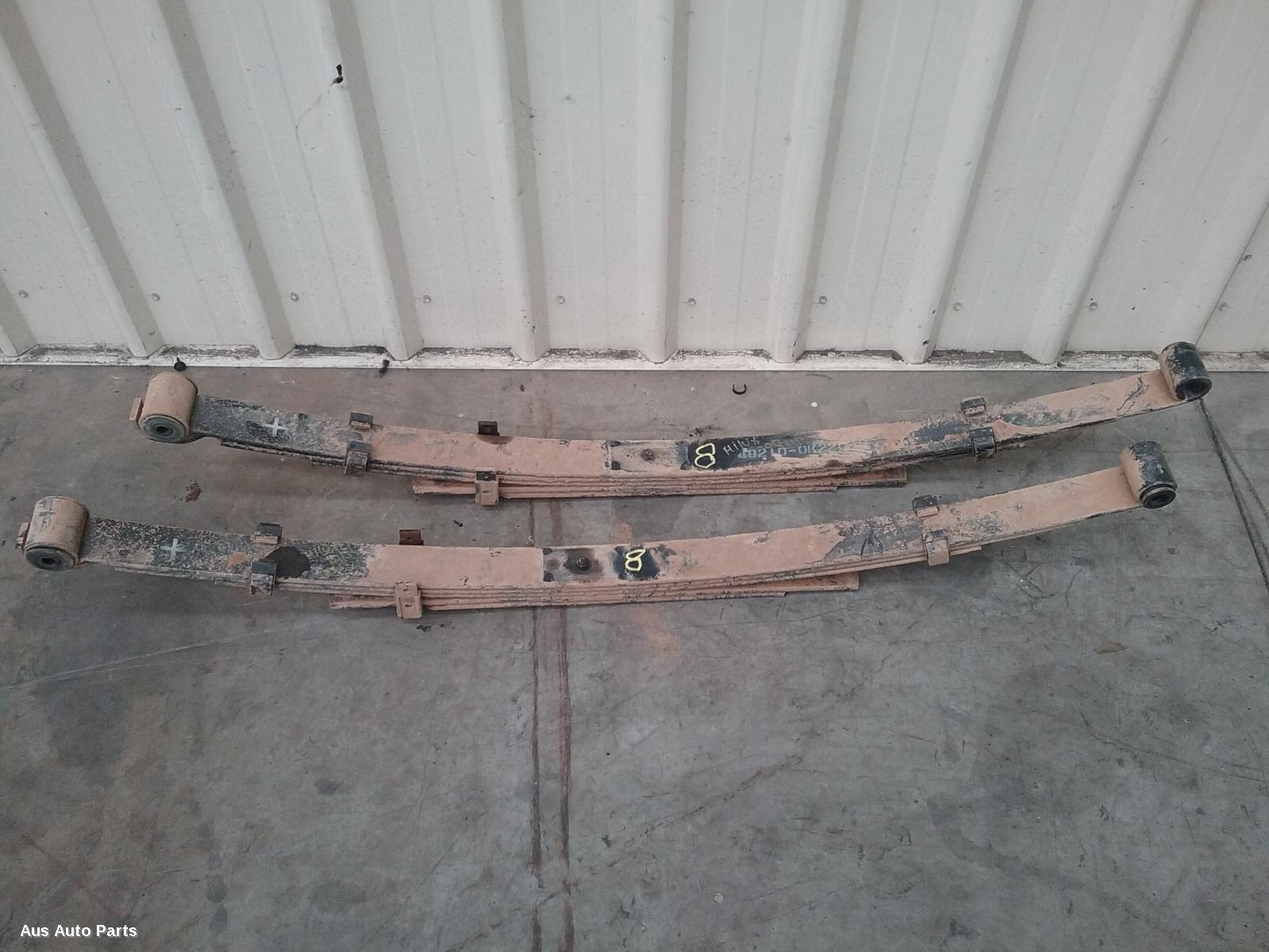 41163, Used rear leaf spring for 2013 hilux rh side, 4wd type, 03/0508/15