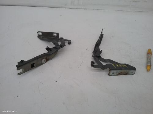 bonnet hinge/strut