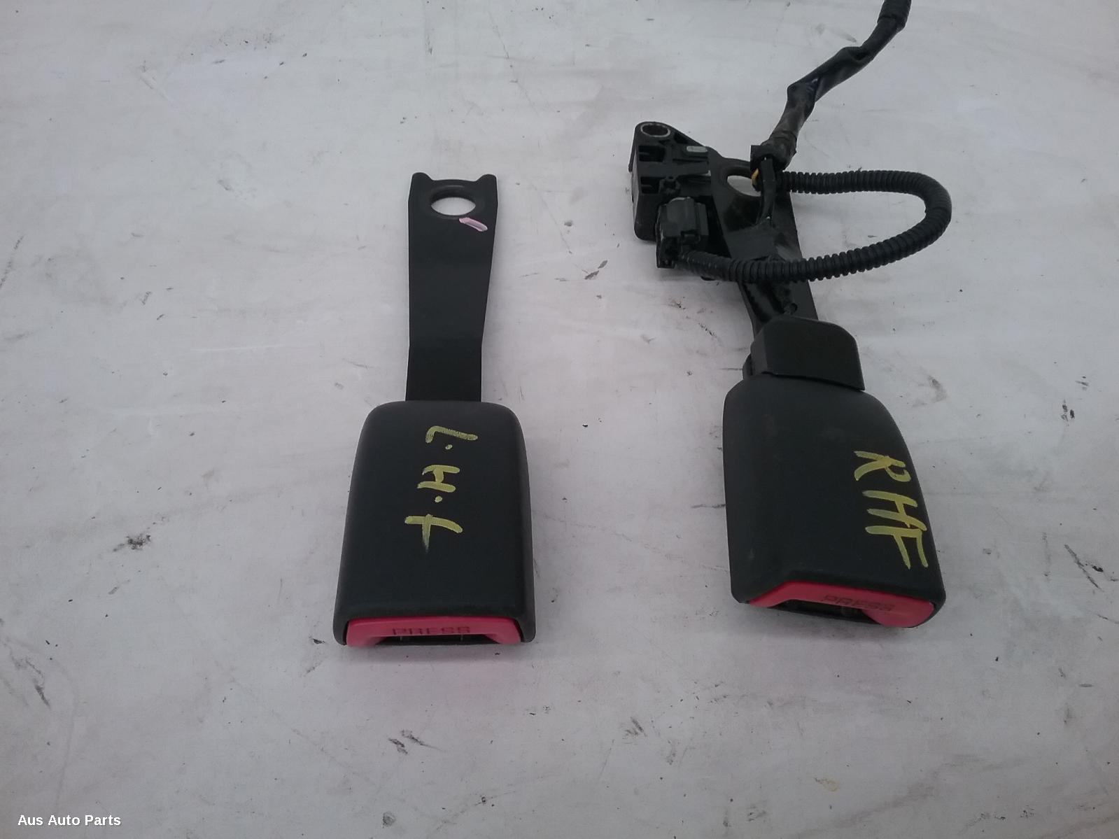 Camry Seat Belt Stalk 2006-2011 lh front,seat belt stalk only,acv40,06/06-11/11 00001978 #45336