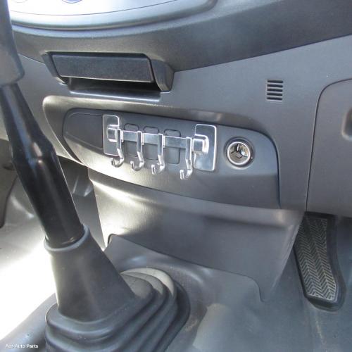 This is Actual photo of  fits 2005~ 2015 Toyota hilux