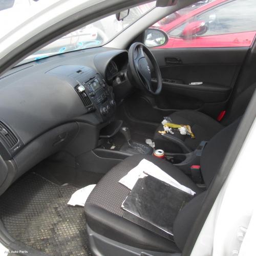 This is Actual photo of  fits 2009~ 2012 Hyundai i30