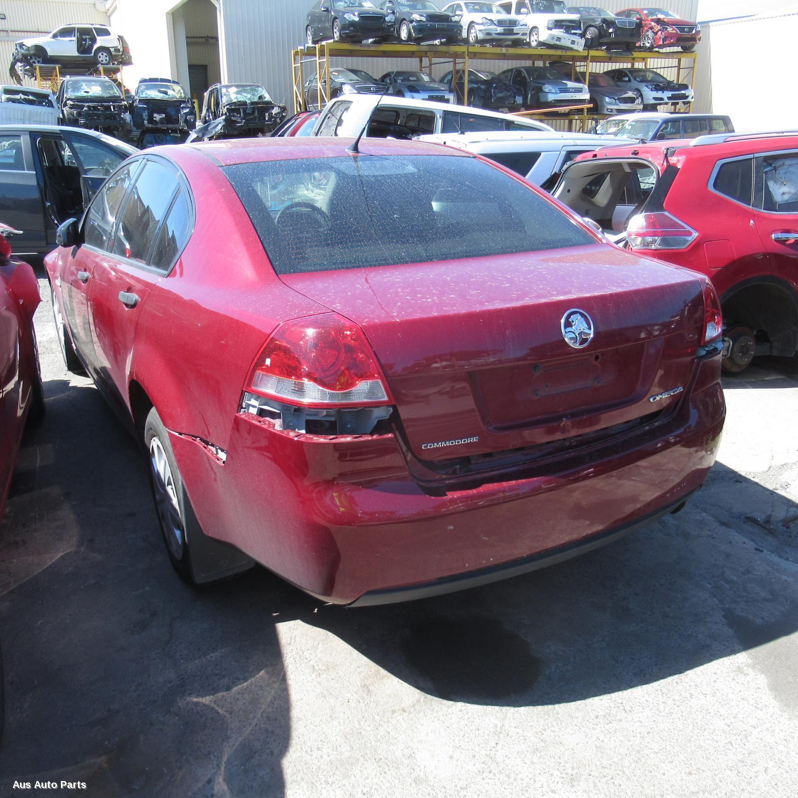 Commodore Taillight Left 2006-2013 ve,sedan,omega/lumina/sv6/ss/international/60th anniv/v series,08/06-04/13 00004318 #94182