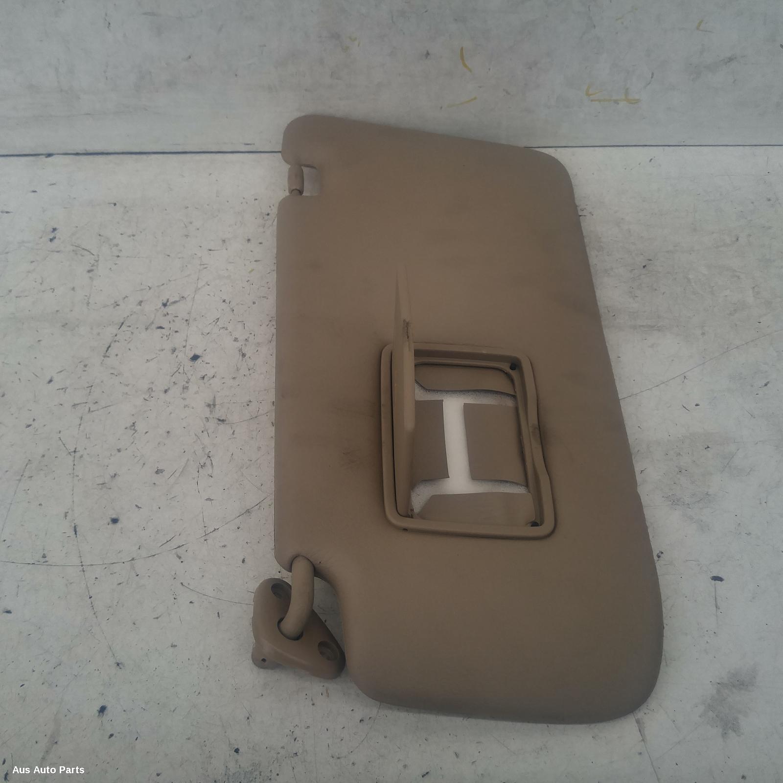 Crv Sunvisor 2001-2007 rd7,lh side,beige,screw type,12/01-02/07 00004589 #97973