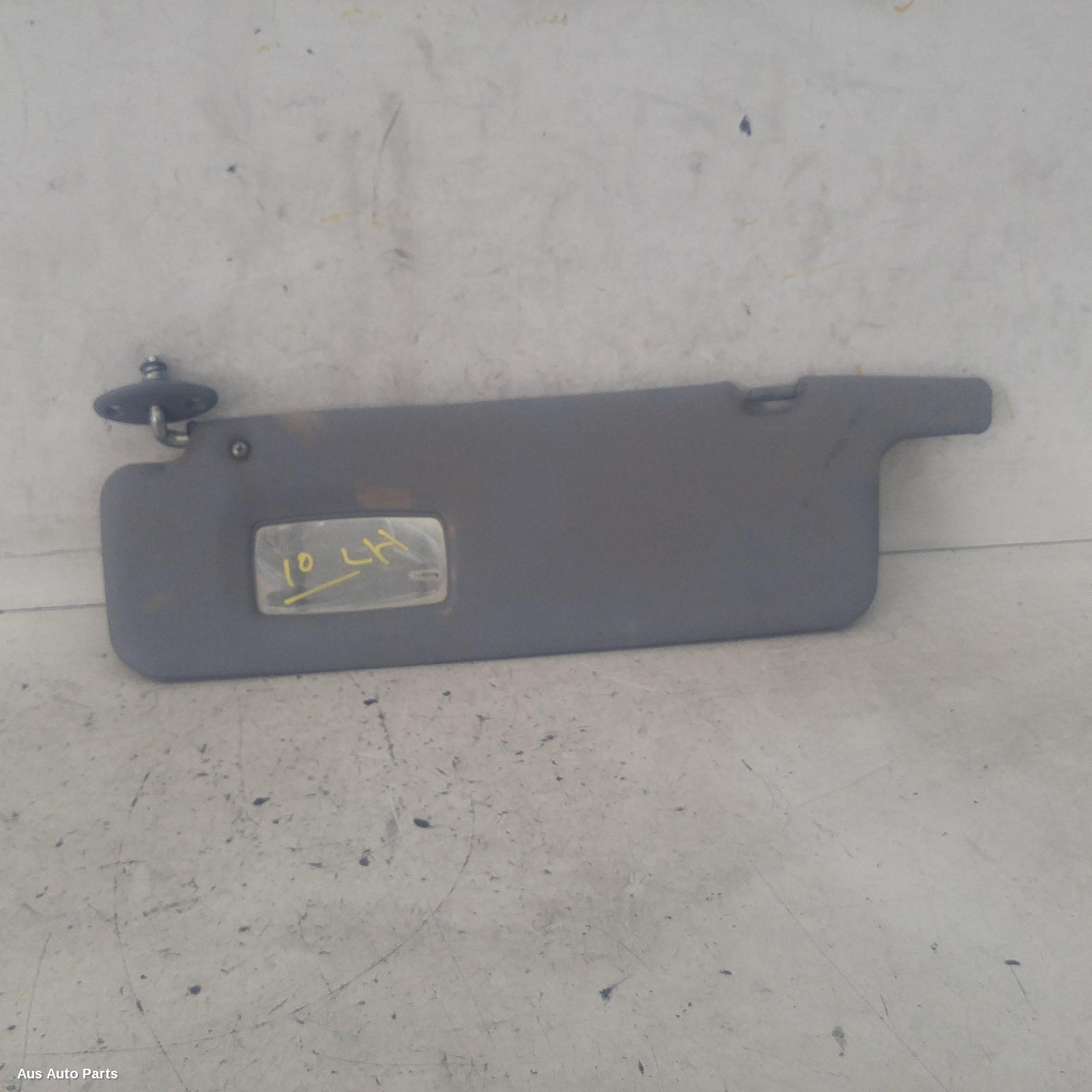 Hilux Sunvisor 2001-2005 lh side,11/01-03/05 00004578 #100531