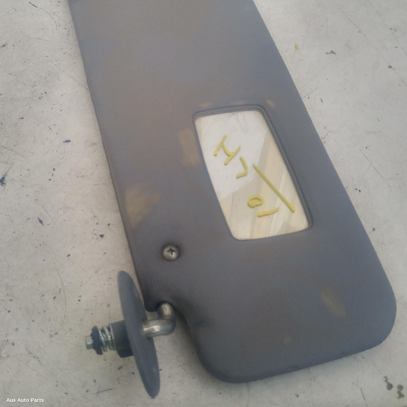 Hilux Sunvisor 2001-2005 lh side,11/01-03/05 00004578 #100531