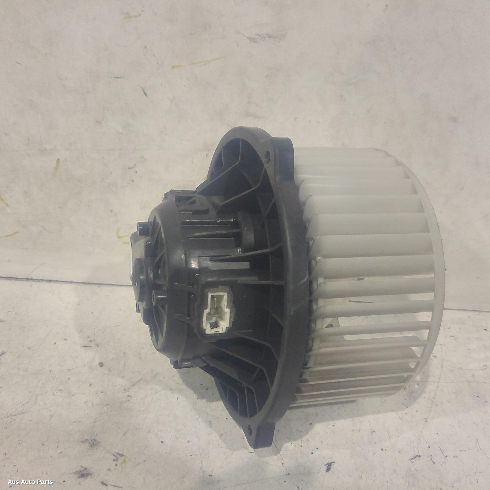 101794, Used heater fan/motor for 2011 Accent rb, blower motor, bosch