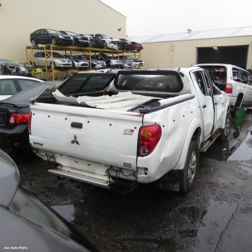 This is Actual photo of  fits 2009~ 2015 Mitsubishi triton