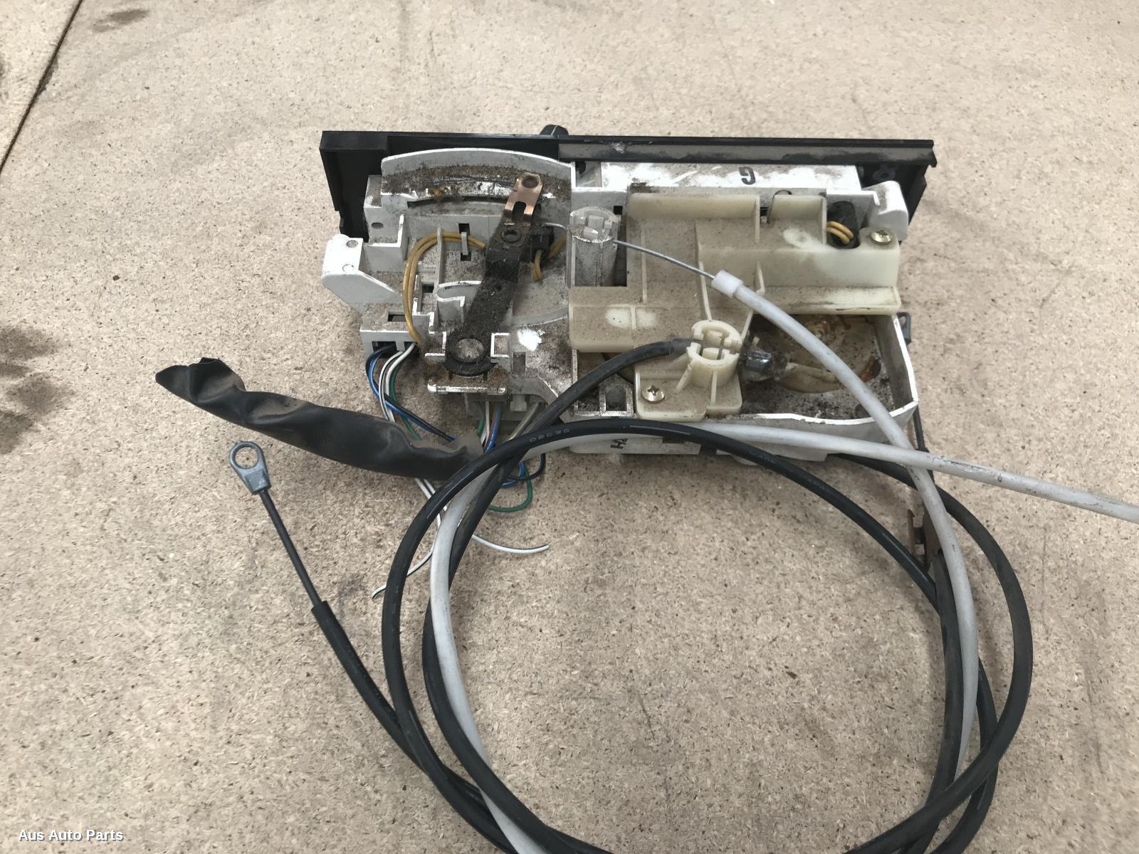 102777, Used heater/aircon controls for 2003 hilux 09/9702/05