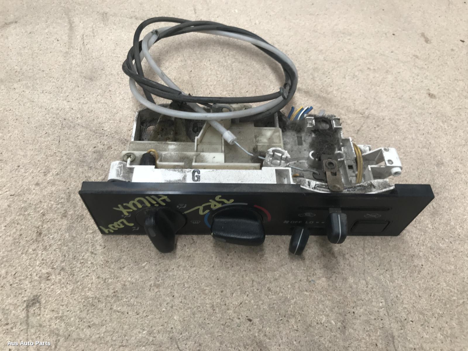 102778, Used heater/aircon controls for 2004 hilux 09/9702/05