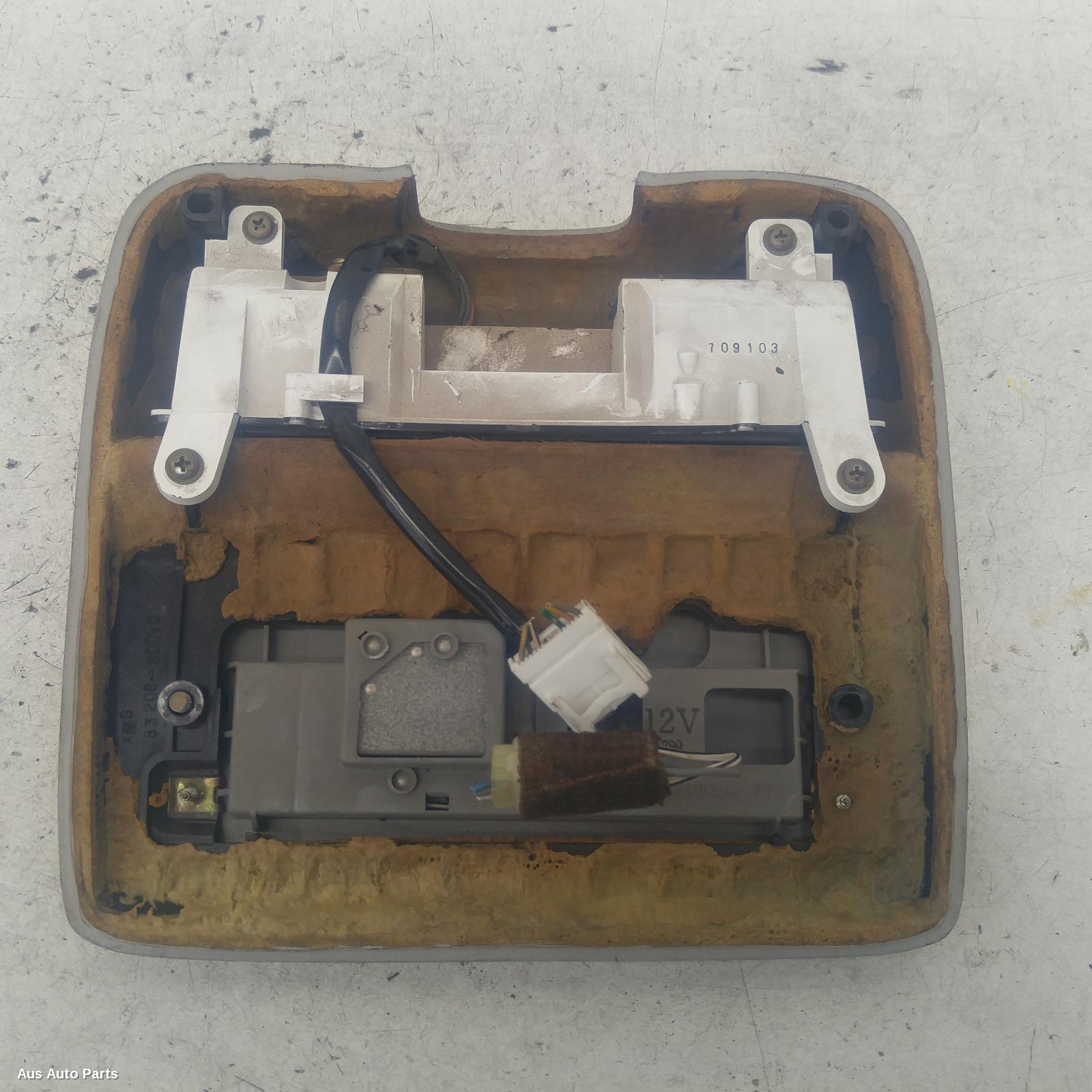 Landcruiser Courtesy Light 1990-1998 front,80 series,05/90-03/98 00005029 #108248