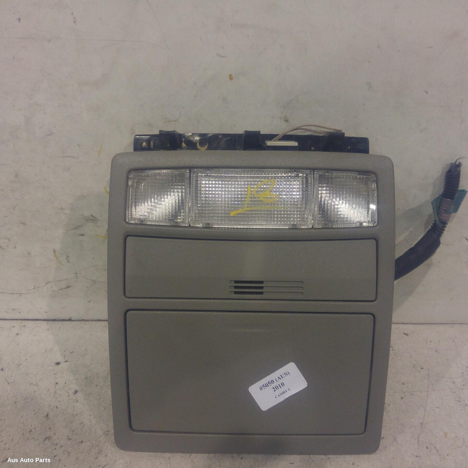 Camry Courtesy Light 2006-2011 front,acv40,06/06-11/11 00005050 #108672