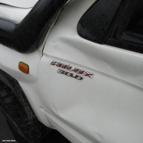 This is Actual photo of  fits 1997~ 2005 Toyota hilux