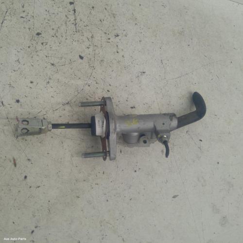 clutch master cylinder