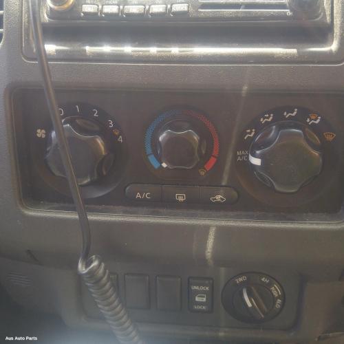 This is Actual photo of  fits 2005~ 2015 Nissan navara