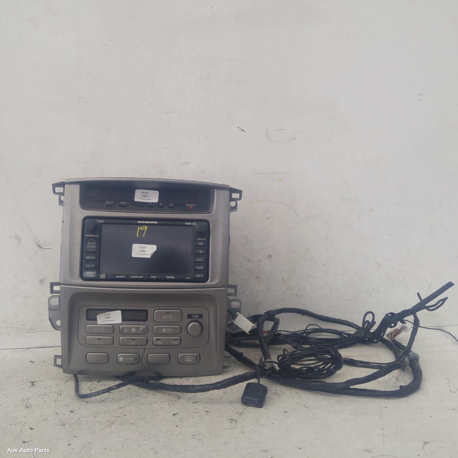112958, Used heater/aircon controls for 2004 landcruiser 100 series