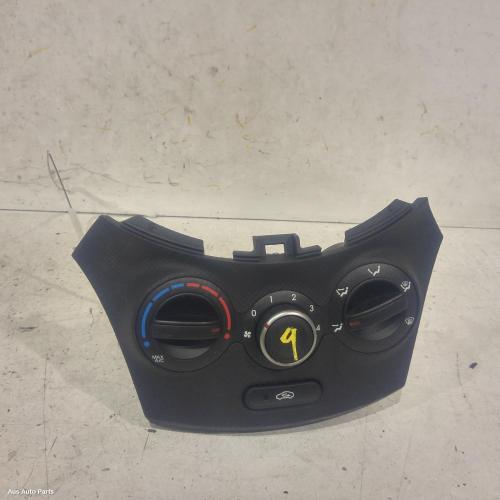 heater/aircon controls