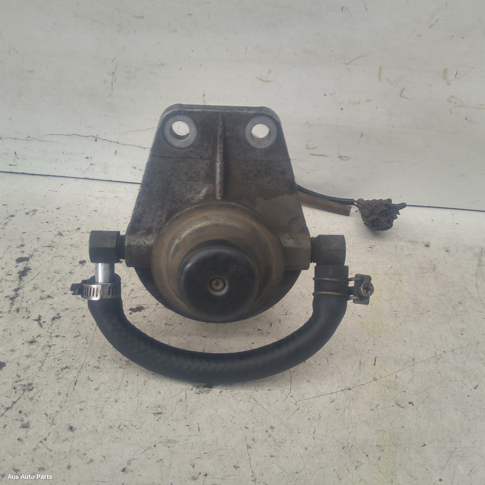 114475, Used fuel filter housing for 2008 prado 120 series 4wd 02/03