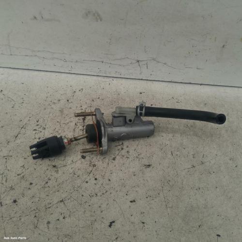 clutch master cylinder