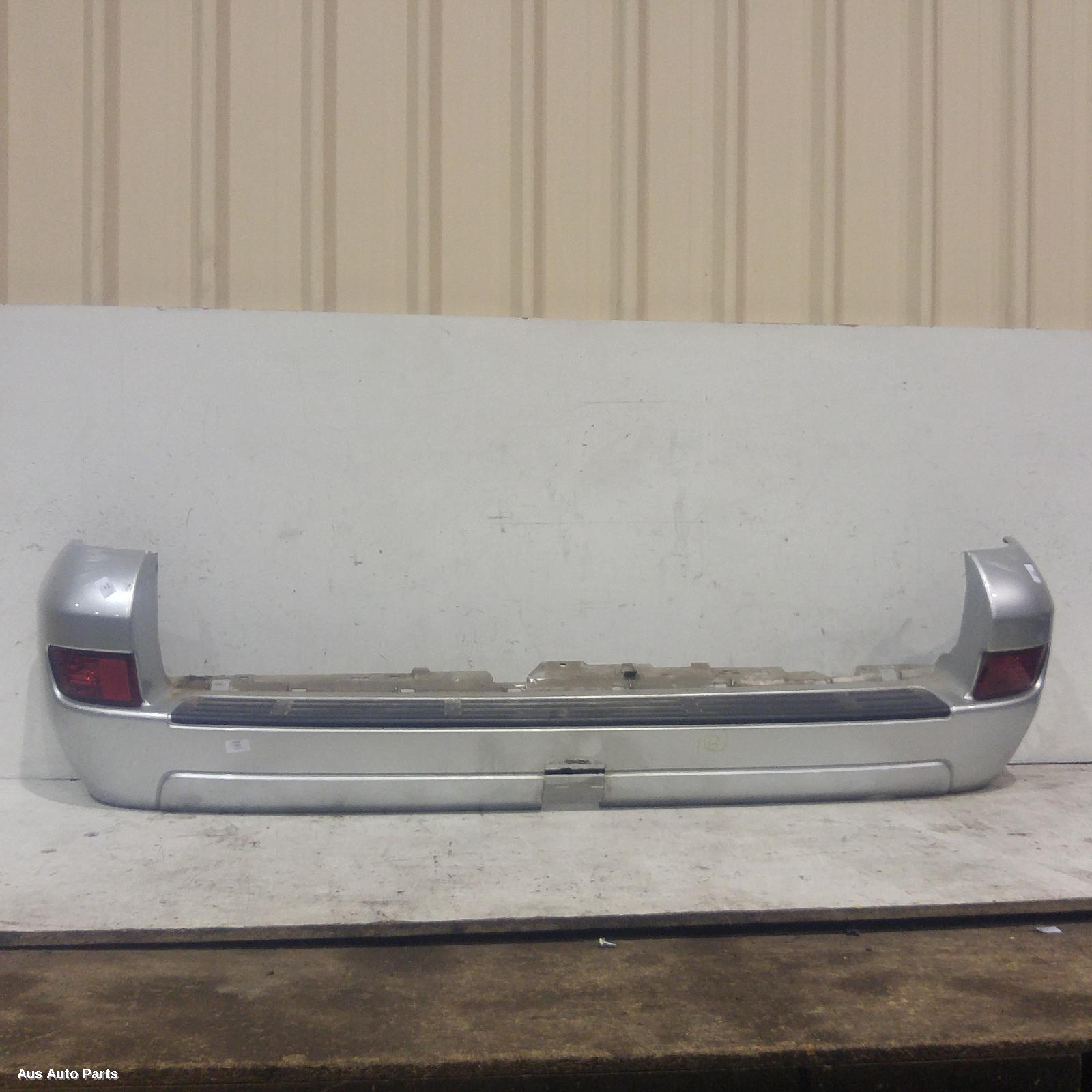 Kit 117193, Used bumper rear for 2004 prado| 120 series, w/ flares (w