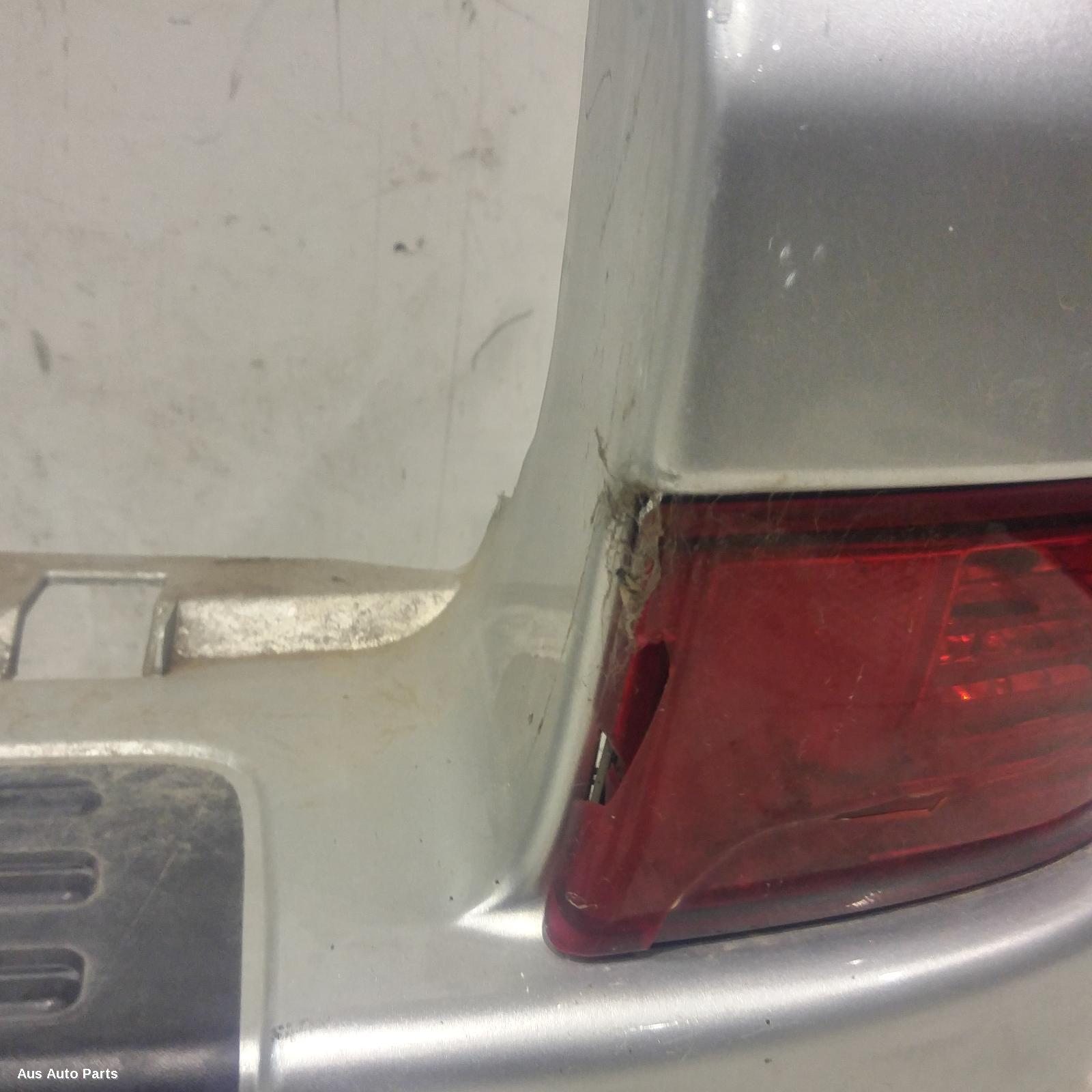 Kit 117193, Used bumper rear for 2004 prado| 120 series, w/ flares (w