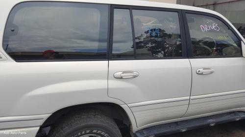 quarter door glass rear right