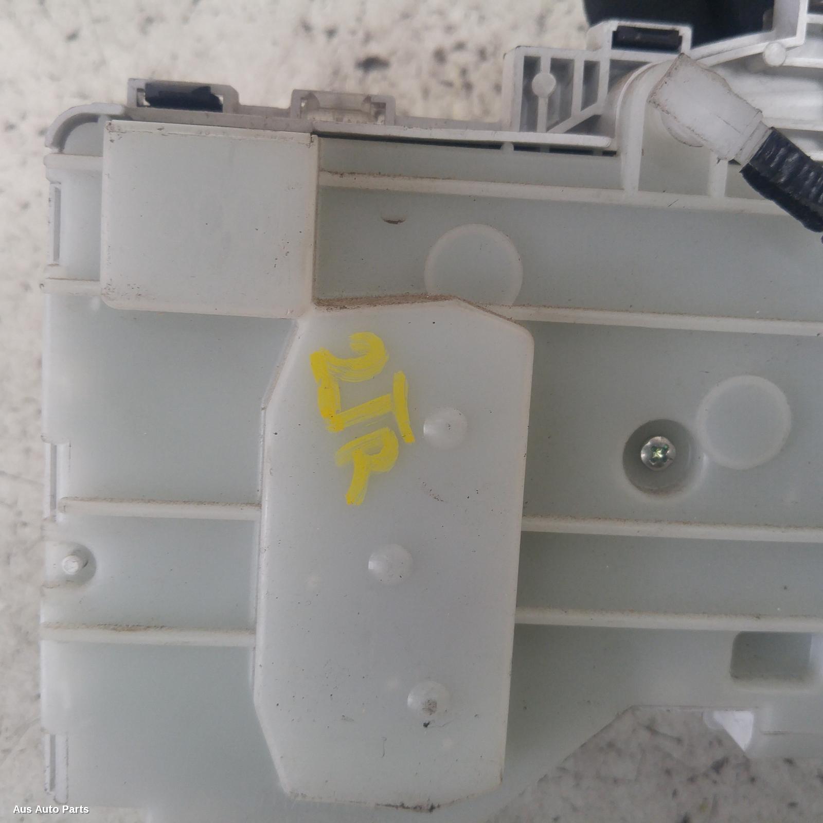 Hilux Instrument Cluster 2005-2011 petrol,2.7,workmate,03/05-06/11 partwh #118654