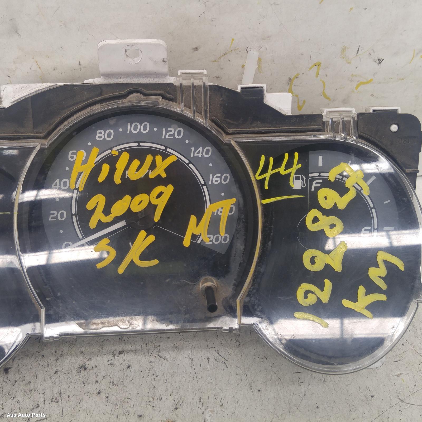 Hilux Instrument Cluster 2005-2011 petrol,2.7,workmate,03/05-06/11 partwh #118640